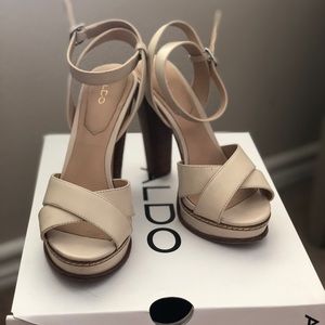 Norell Aldo sandal heels